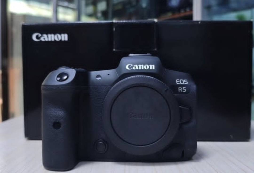 Canon EOS R5 Mark II fényképezőgép eladó