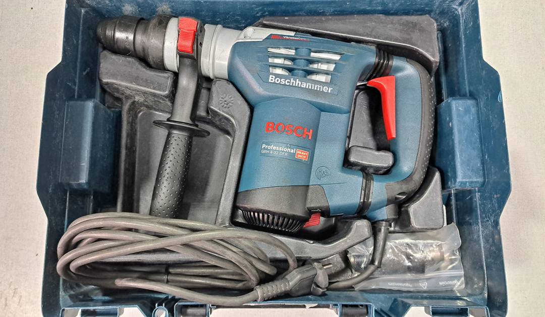 Bosch GBH 4-32 DFR бормашина SDS plus комплект