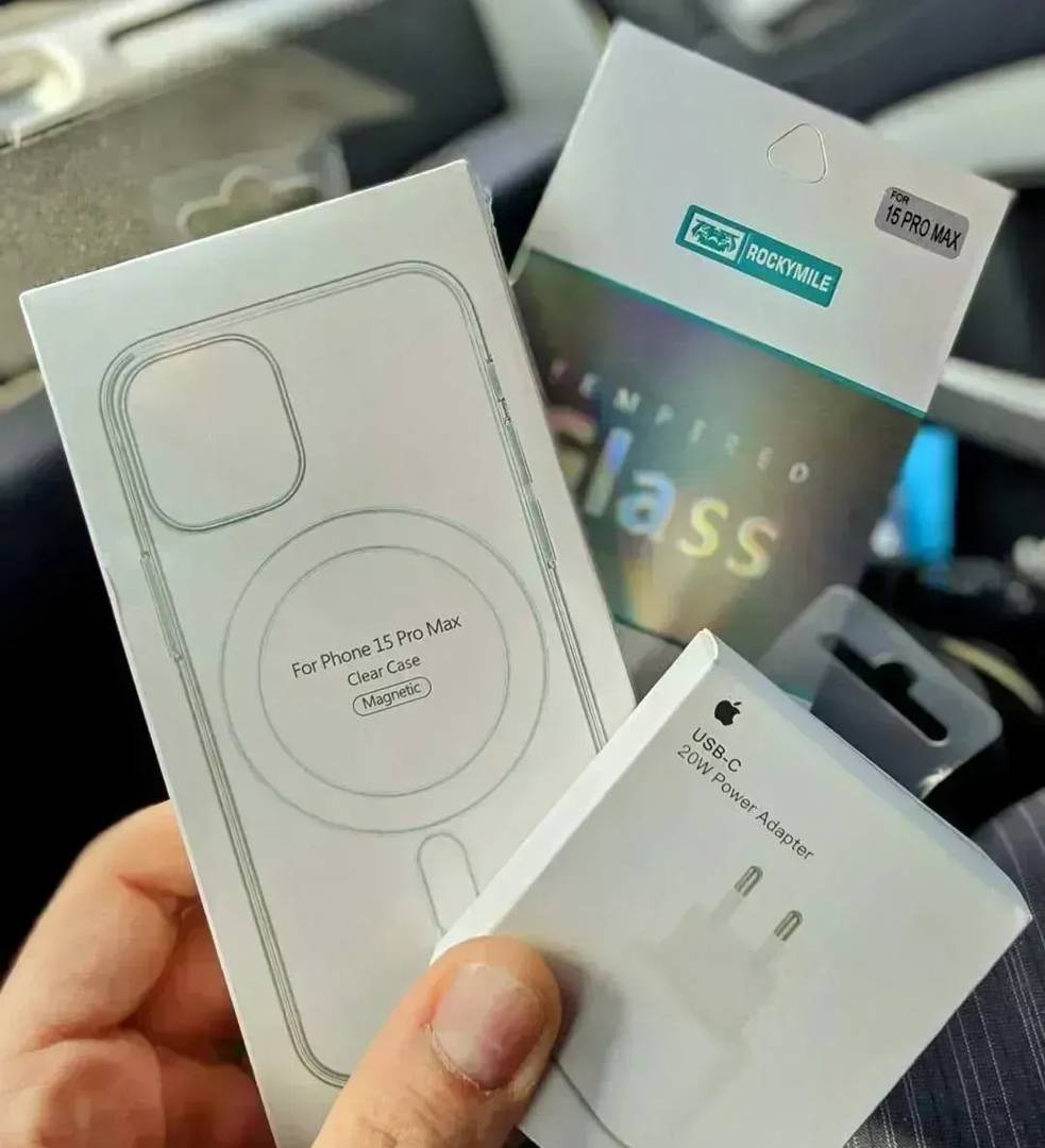 Paket für iPhone: MagSafe-Hülle + Schutzglas + Apple-Ladegerät 20W