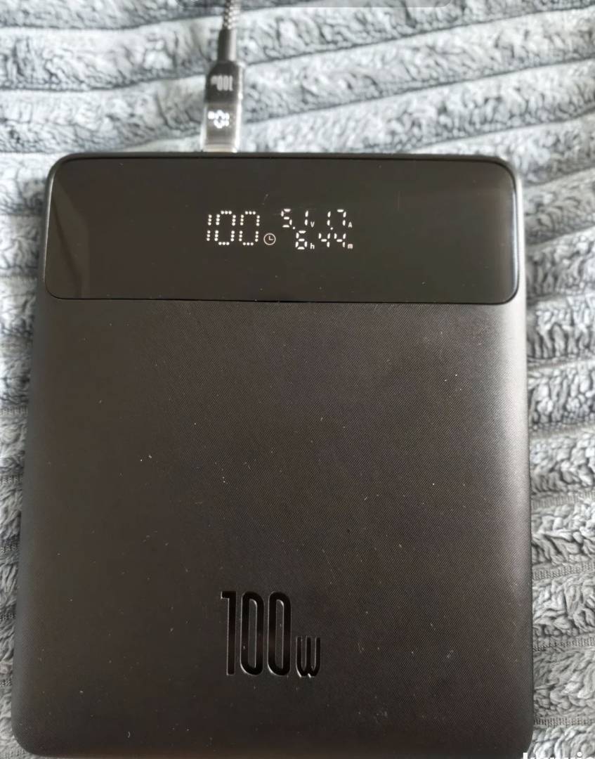 Портативен PowerBank Baseus 100W (за зареждане на лаптоп)