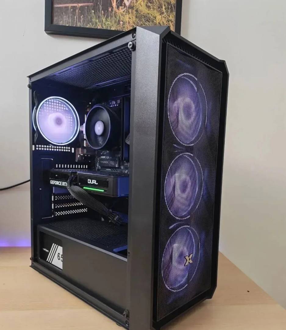 Gaming računar Ryzen 5 8400F, RTX 5050 8GB, 32GB DDR5, Wi-Fi 6