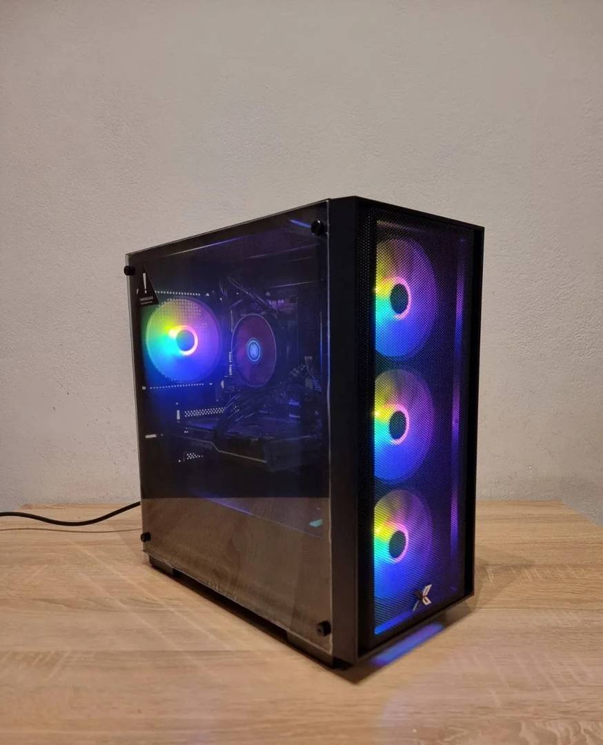 Računar Ryzen 5 2600, RX 570 8GB, 16GB DDR4, SSD 512GB NVMe
