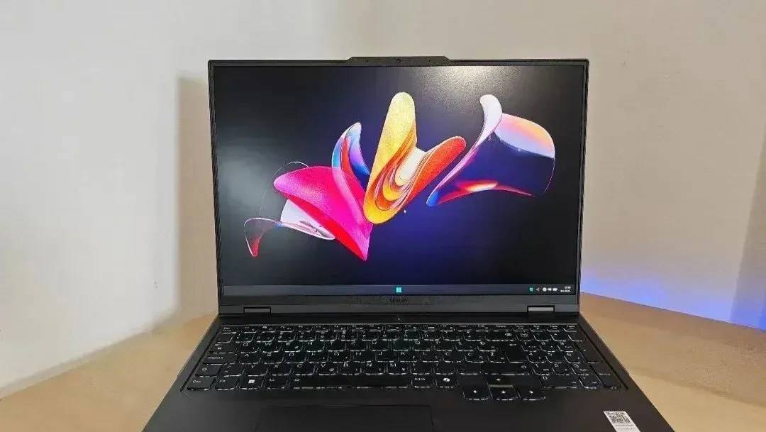 Lenovo Legion Pro 5 — i9-14900HX, RTX 4070 140W, 32GB DDR5, 2.5K 240Hz