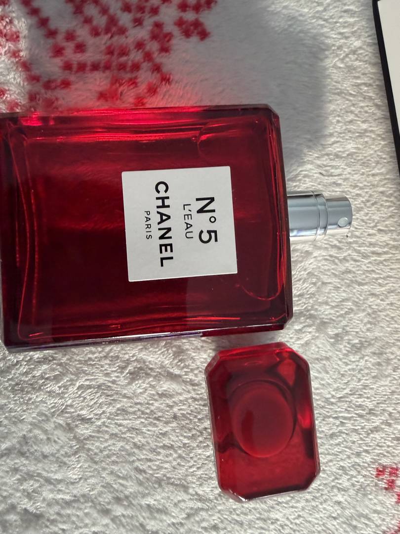 Parfumul Chanel N°5 L'eau