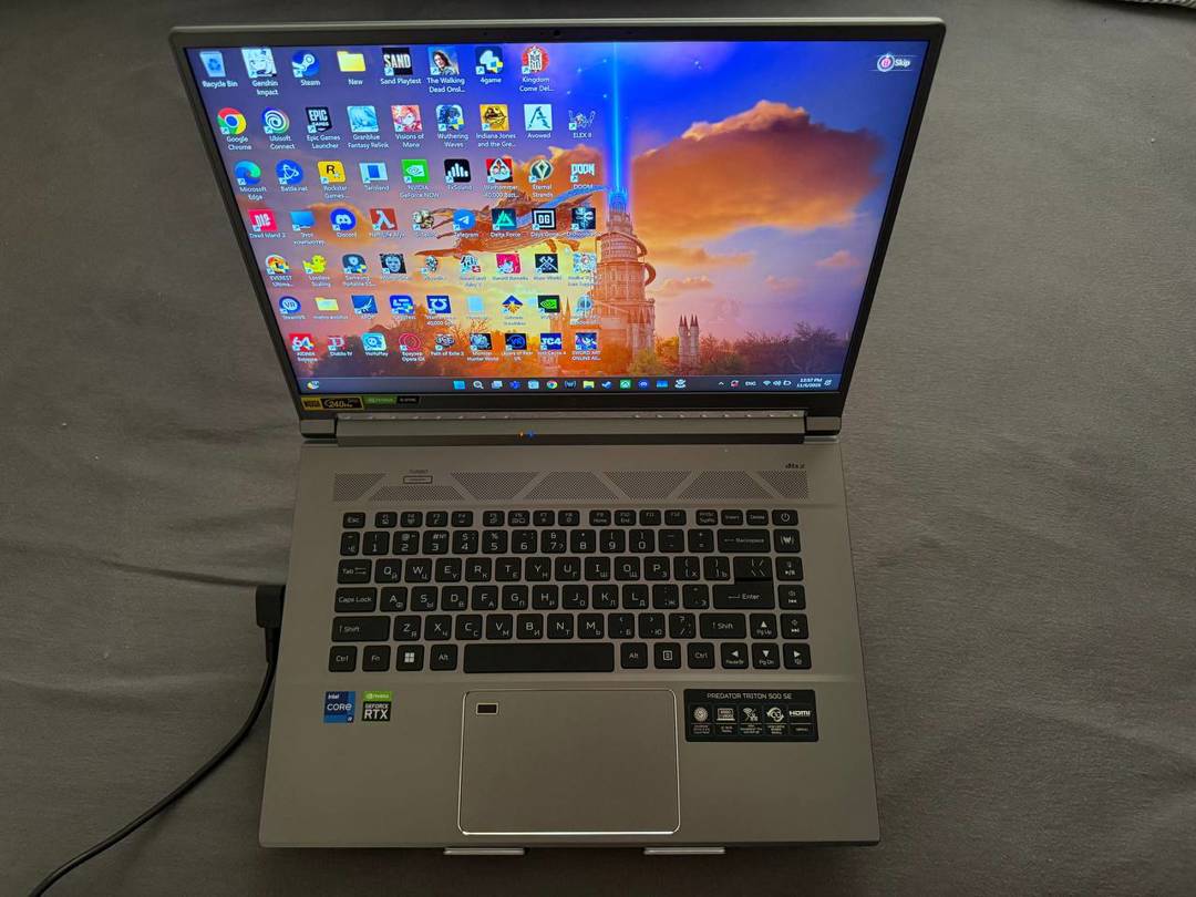 Gaming laptop Acer Predator Triton 500 SE PT516-52S