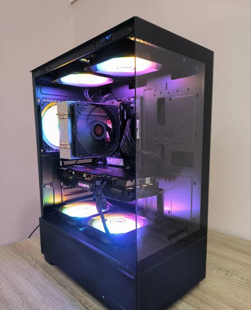 Gaming računar Ryzen 5 5600X, 16GB DDR4 3600, RX 580 8GB / RX 5700 XT 8GB
