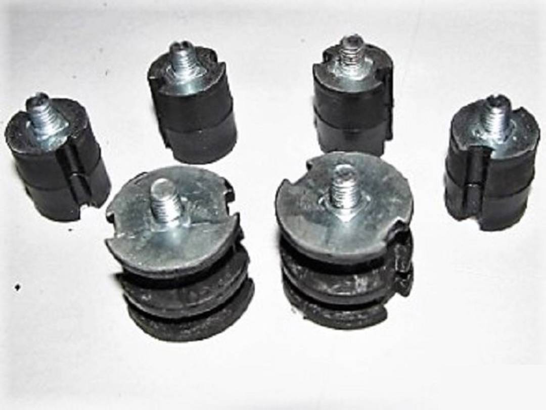 Shock absorbers (anti-vibration) for Husqvarna 61, 362, 365, 371, 372 — new