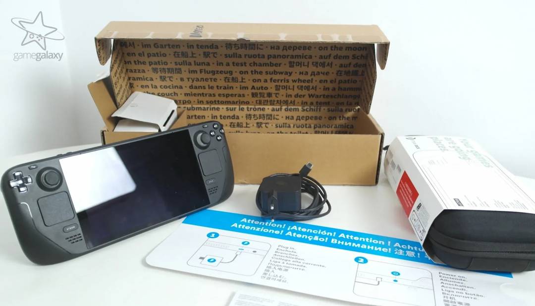 Steam Deck LCD — 256GB / 64GB + 512GB microSD