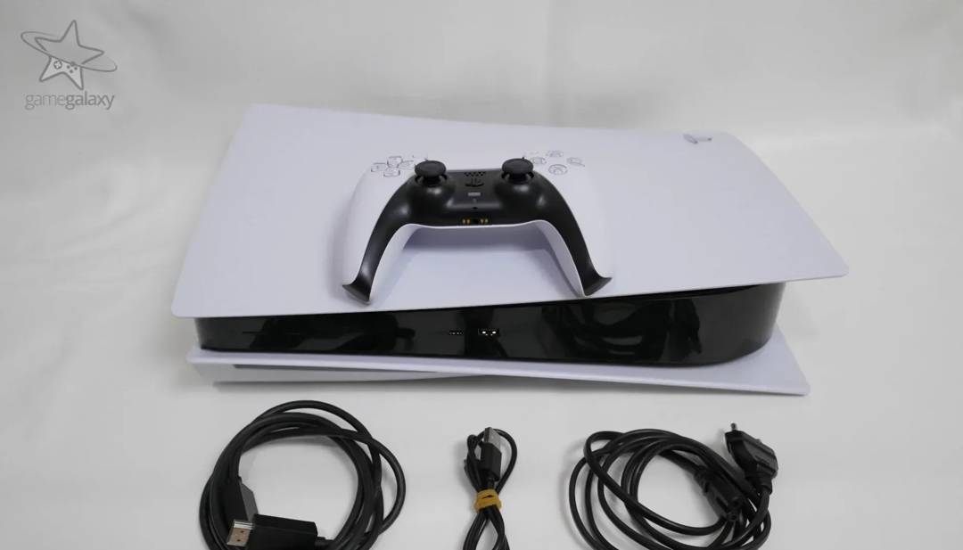 PlayStation 5 (Fat) 825GB polovna — Disk / Digital, garancija