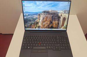 Lenovo ThinkPad E16 Gen 1 16" IPS — i3-1315U, 8GB, 256GB SSD — Beograd