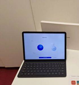 Huawei MatePad 11.5 PaperMatte 8/256GB + originalna tastatura — Beograd