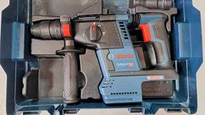 Bosch GBH 18V-26 F SDS plus fúrókalapács kofferben — Novi Sad
