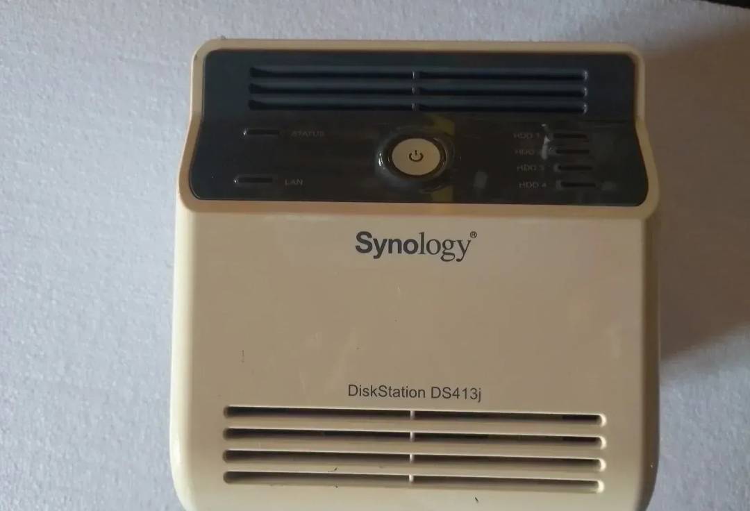 NAS szerver Synology DiskStation DS413j 4-bay