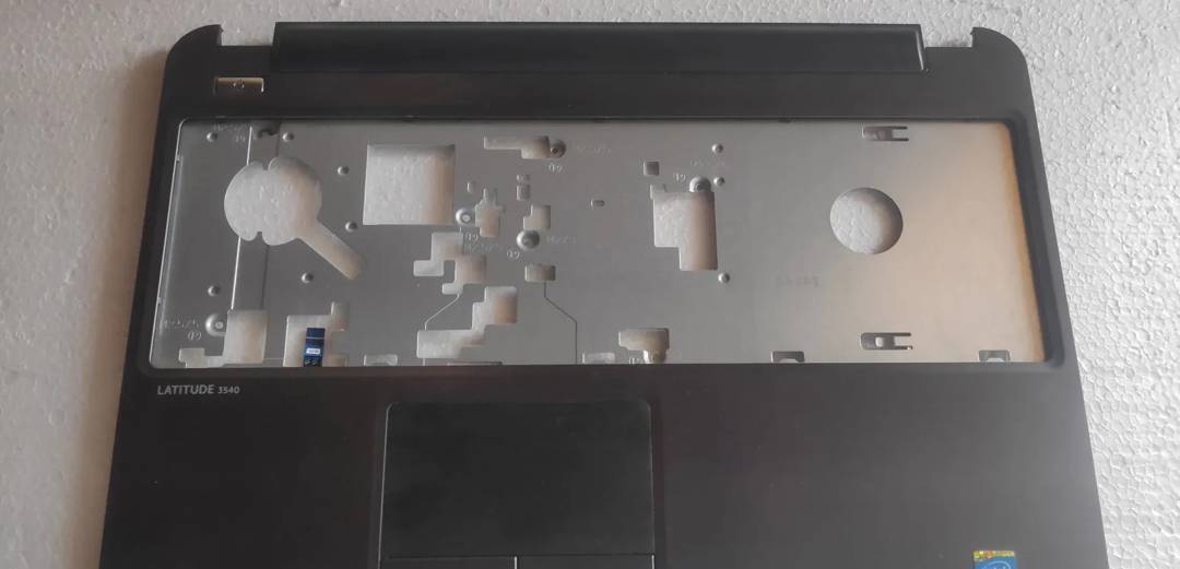 Palmrest mit Touchpad Dell Latitude E3540