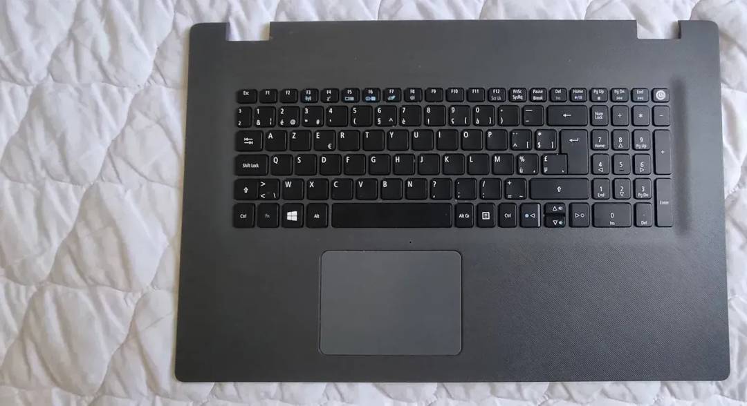 Палмрест с клавиатура Acer Aspire E5-752