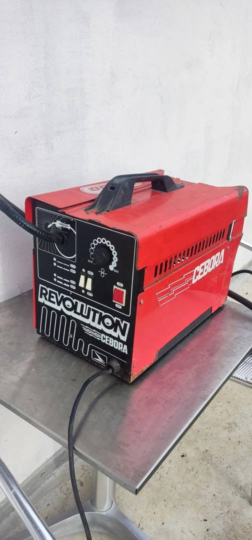Телоподаващ апарат (CO2/MIG) Cebora Revolution 120 A