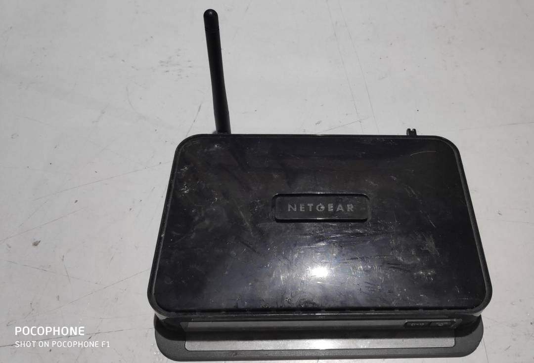 Wi-Fi-роутер Netgear DGN2200