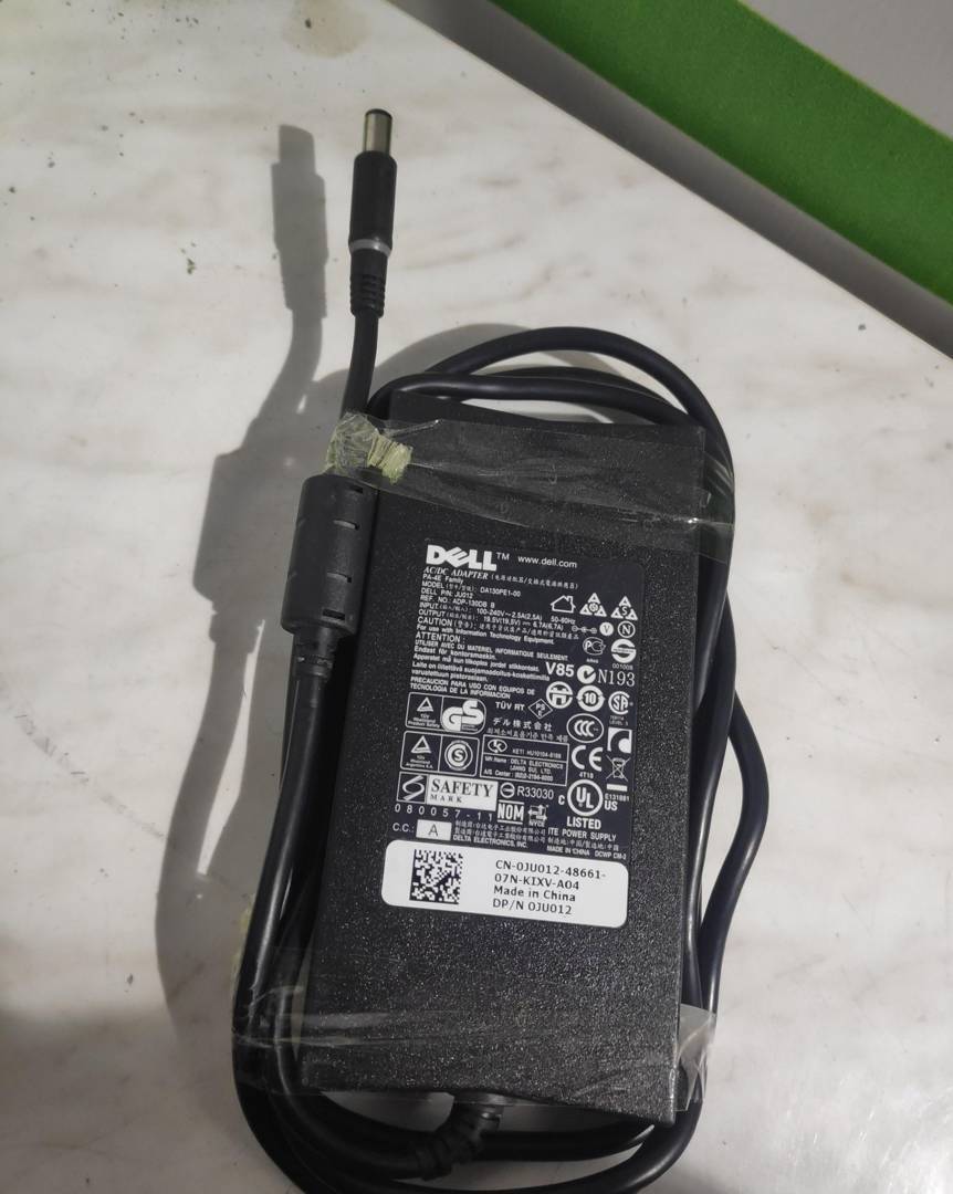 Încărcător laptop Dell 19.5 V 6.7 A