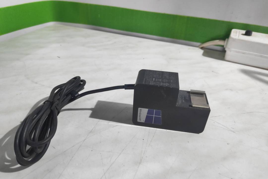Polnilec za tablico Microsoft 1625 12 V 2.58 A 36 W