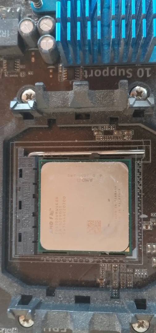 Procesor AMD FX-4100 3.6 GHz AM3+