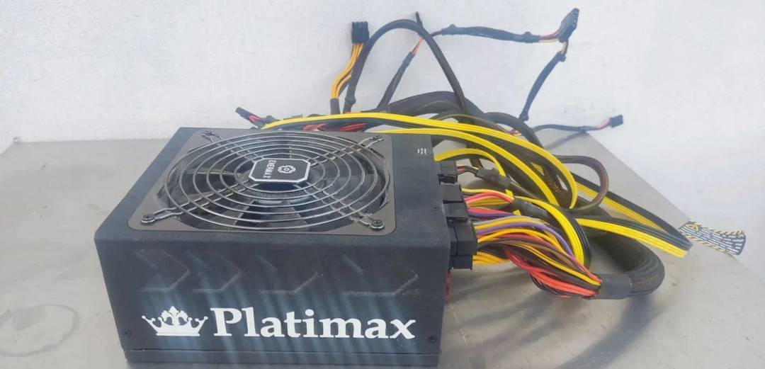 Захранване за компютър Enermax Platimax 1700 W