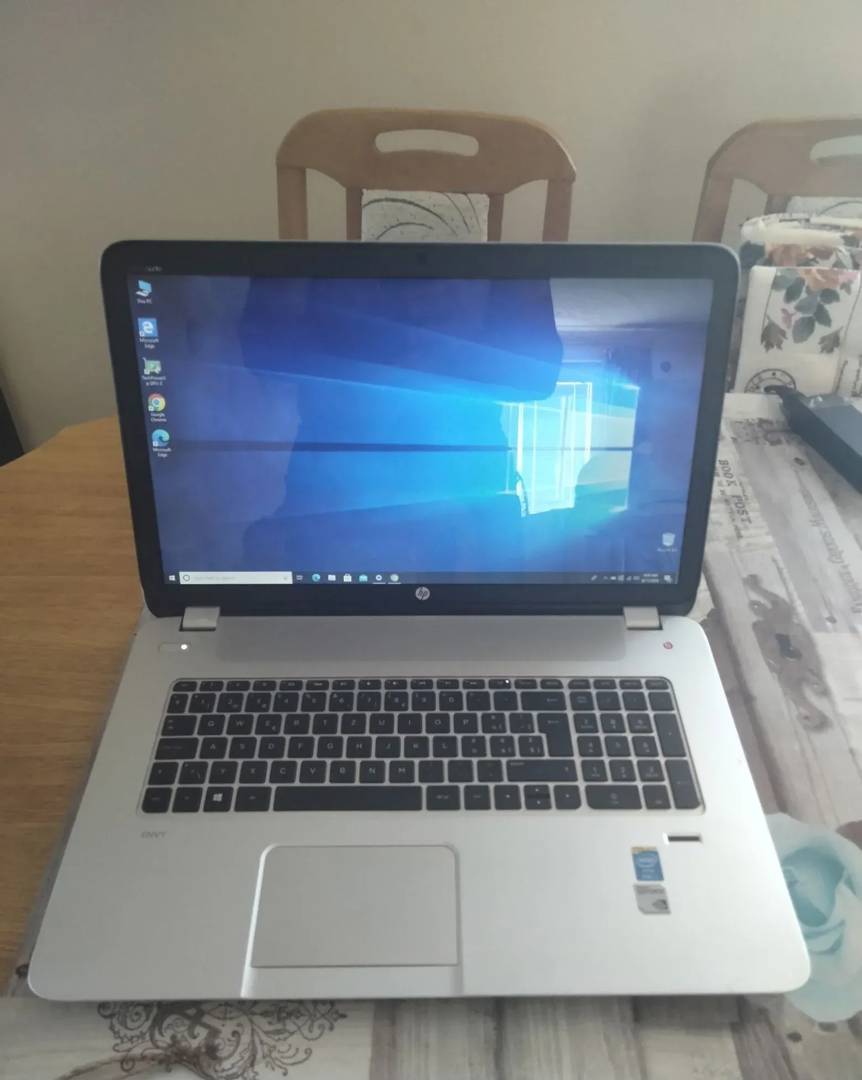 Laptop HP Envy 17 i7-4700MQ / 8 GB / 128 GB SSD + 500 GB HDD