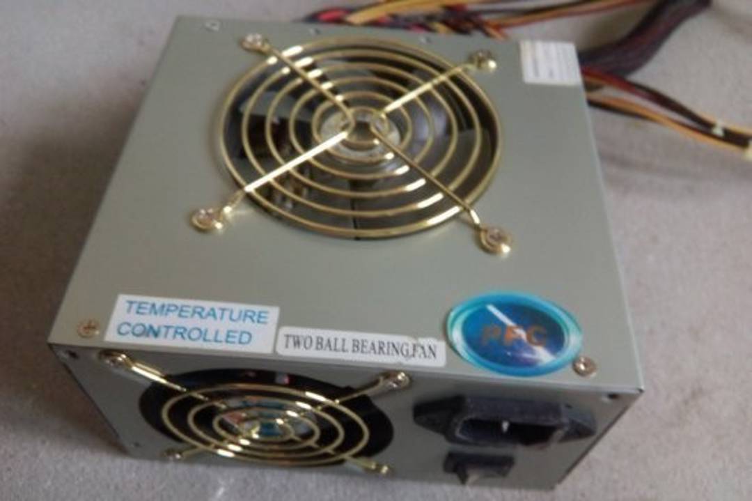 Захранване за компютър Ewer Power 550 W