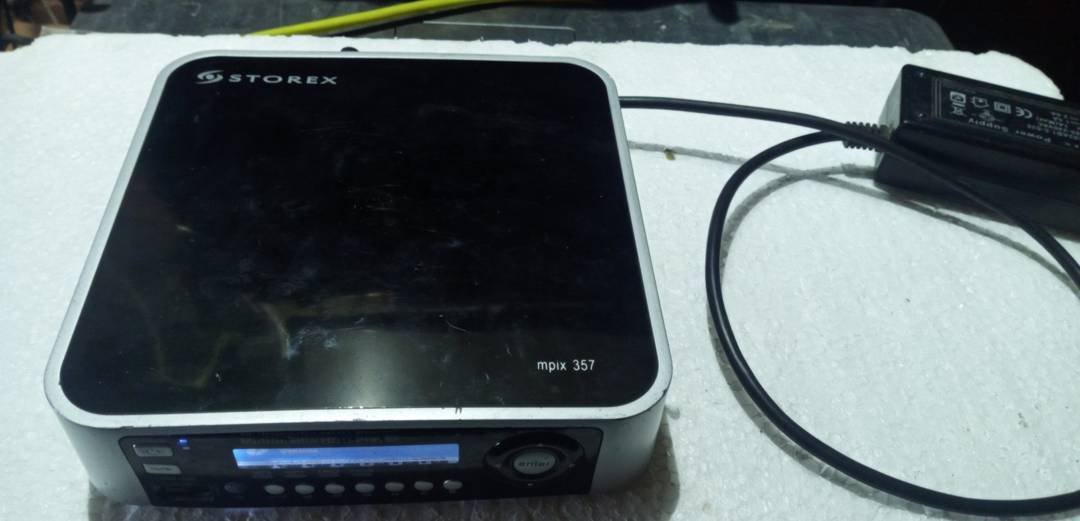 Медия плейър Storex MPX-357 DVX 400 GB HDD
