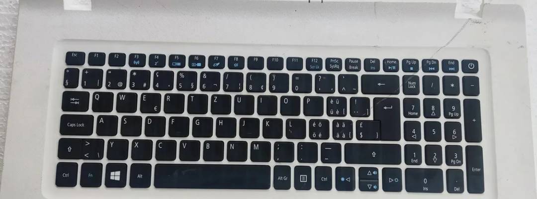 Палмрест с клавиатура и тъчпад Acer Aspire ES1-732