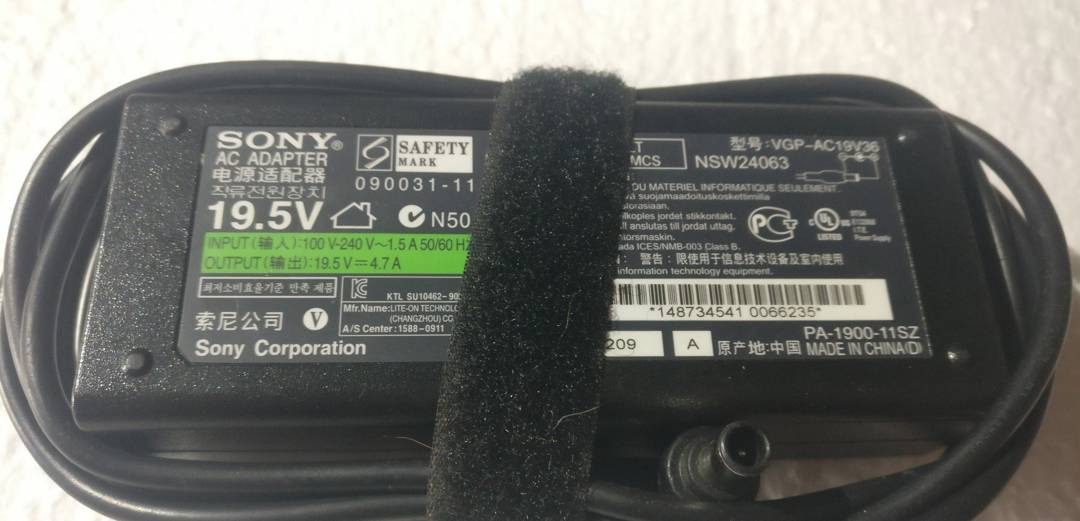 Încărcător laptop Sony 19 V 4.7 A