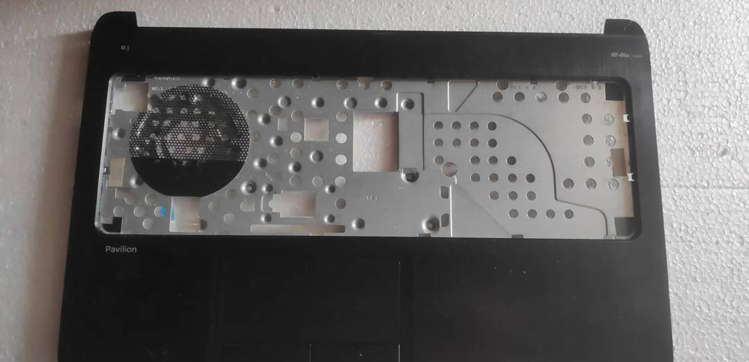 Palmrest touchpaddal HP Pavilion 15-n088sz