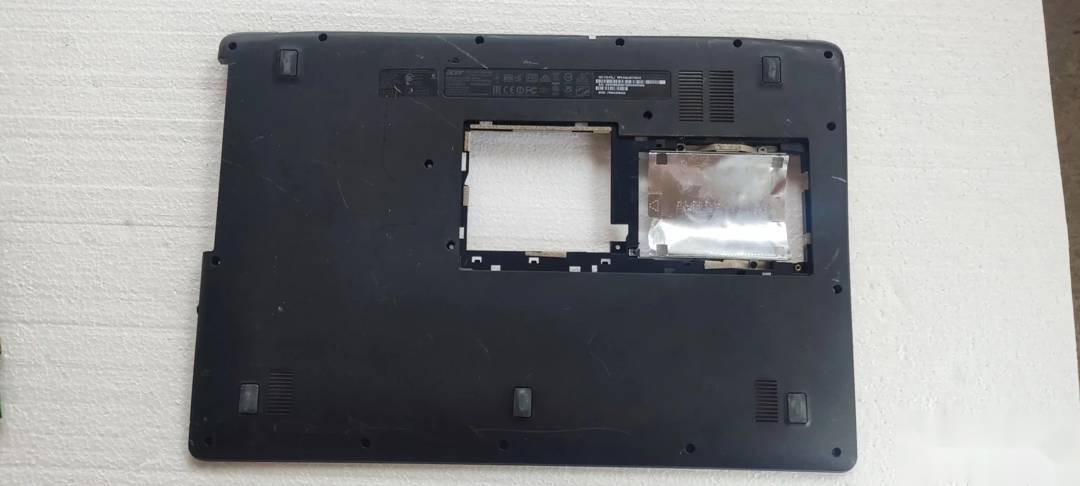 Alsó ház Acer Aspire ES1-732