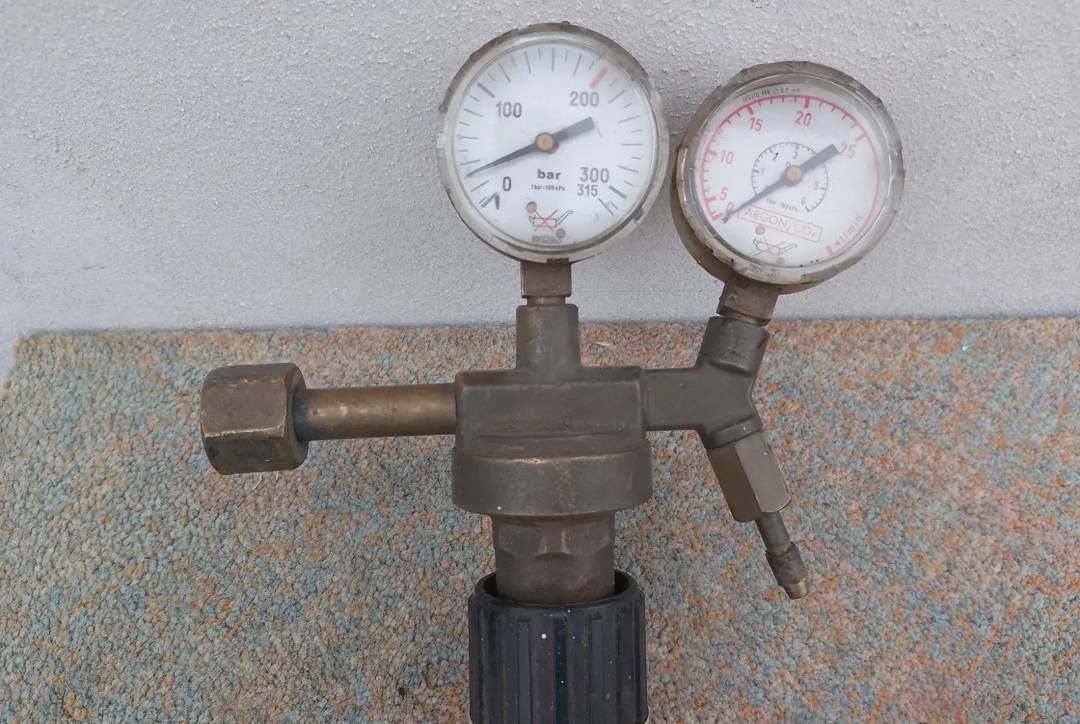 Manometar za CO2/argon