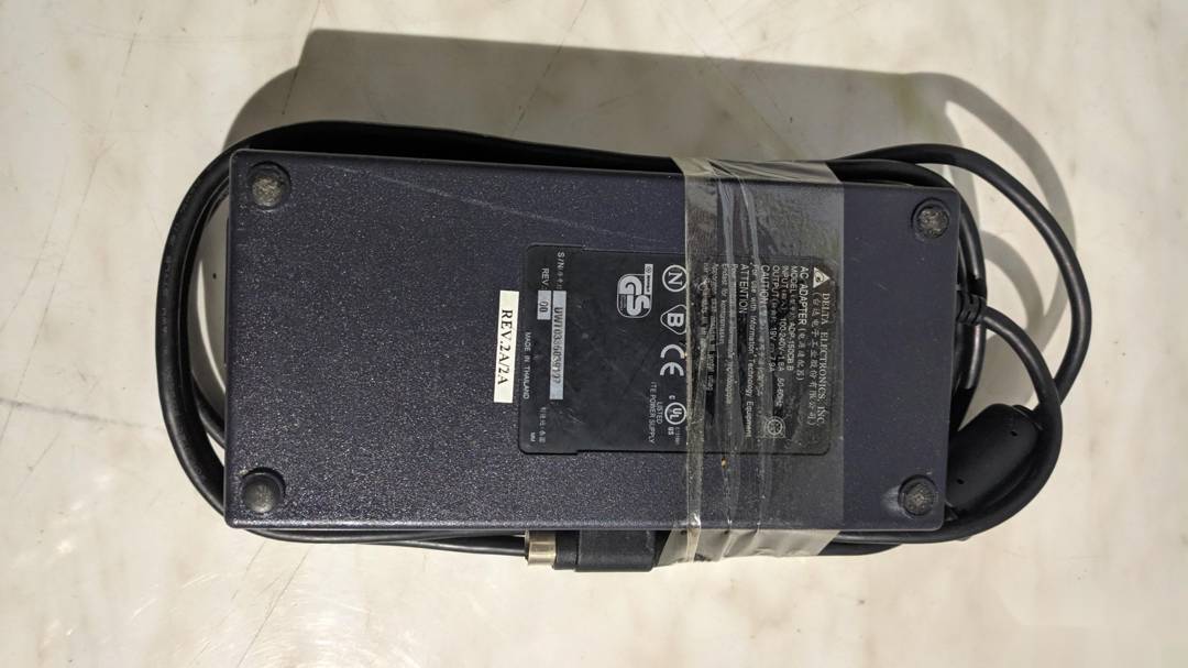 Зарядно за лаптоп Delta Electronics 19 V 7.9 A
