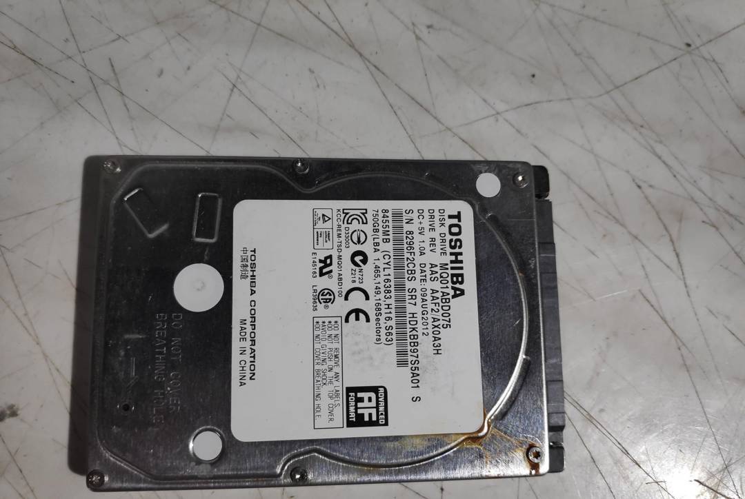 Trdi disk za prenosnik Toshiba 750 GB 2.5" SATA