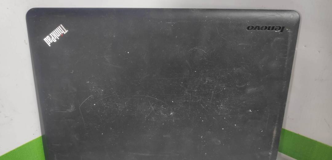 Displaydeckel und Bodenschale Lenovo ThinkPad Edge E330