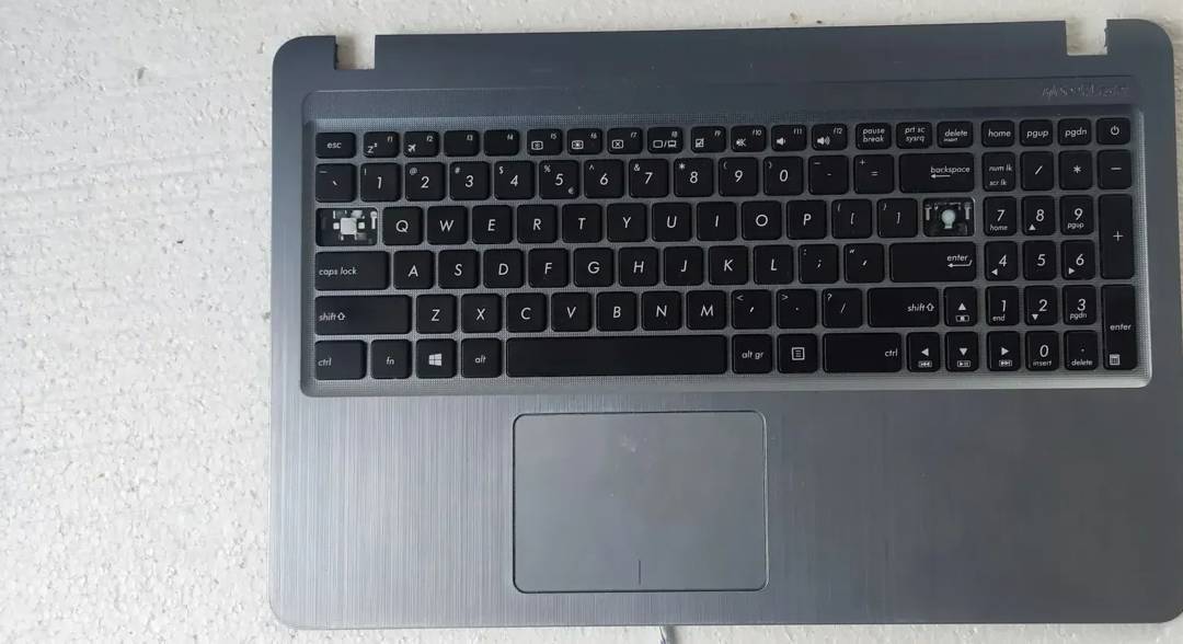 Palmrest mit Tastatur und Touchpad Asus F540U