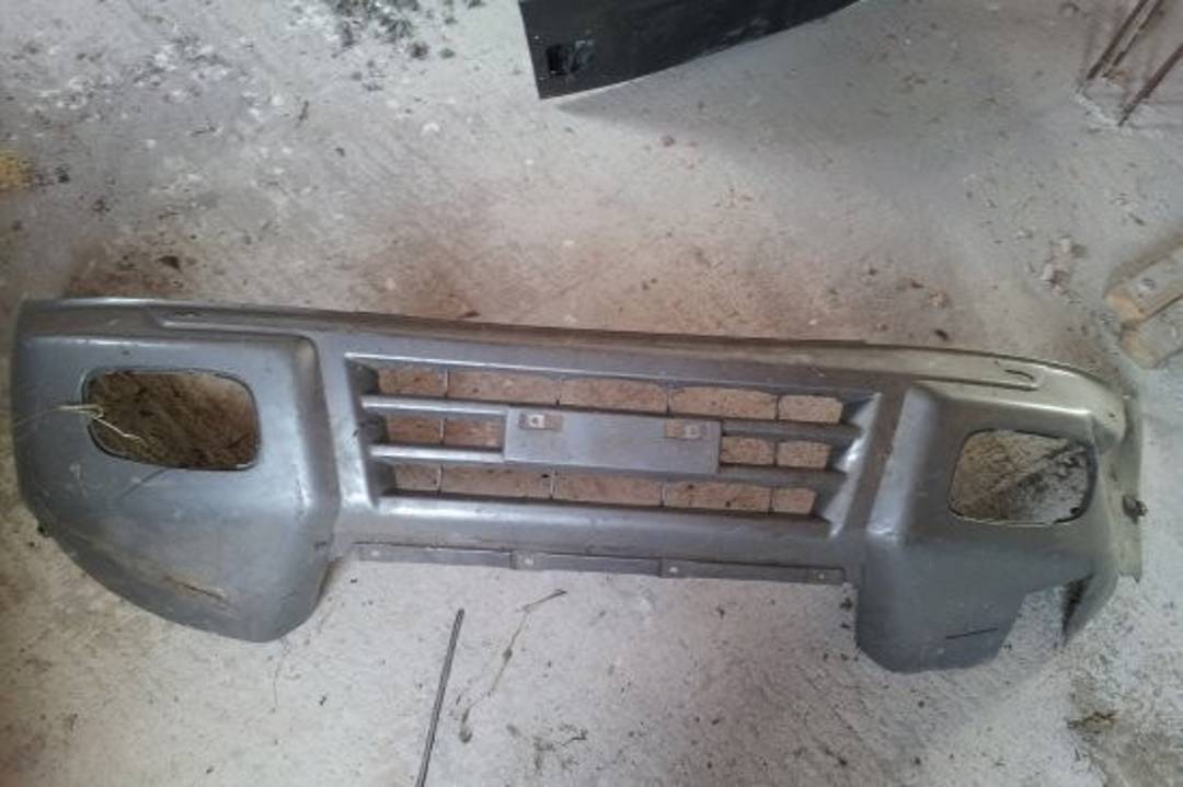 Front bumper Mitsubishi Pajero / Pajero Sport