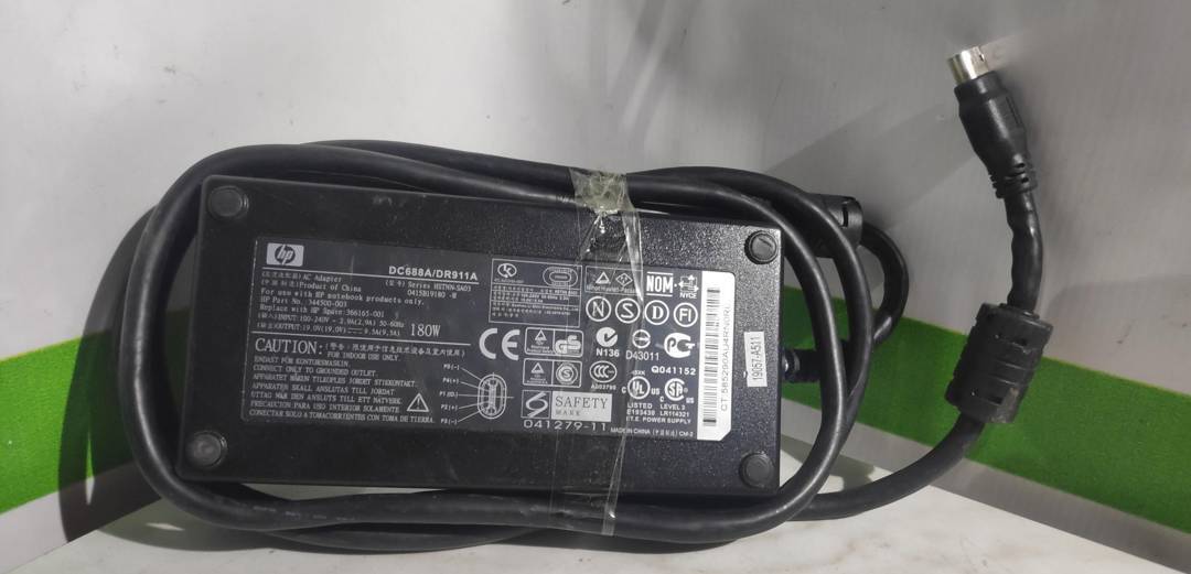 Adaptor de alimentare HP 19 V 9.5 A