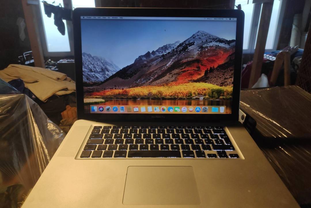 Лаптоп Apple MacBook Pro 15 (2011) i7 / 500 GB HDD