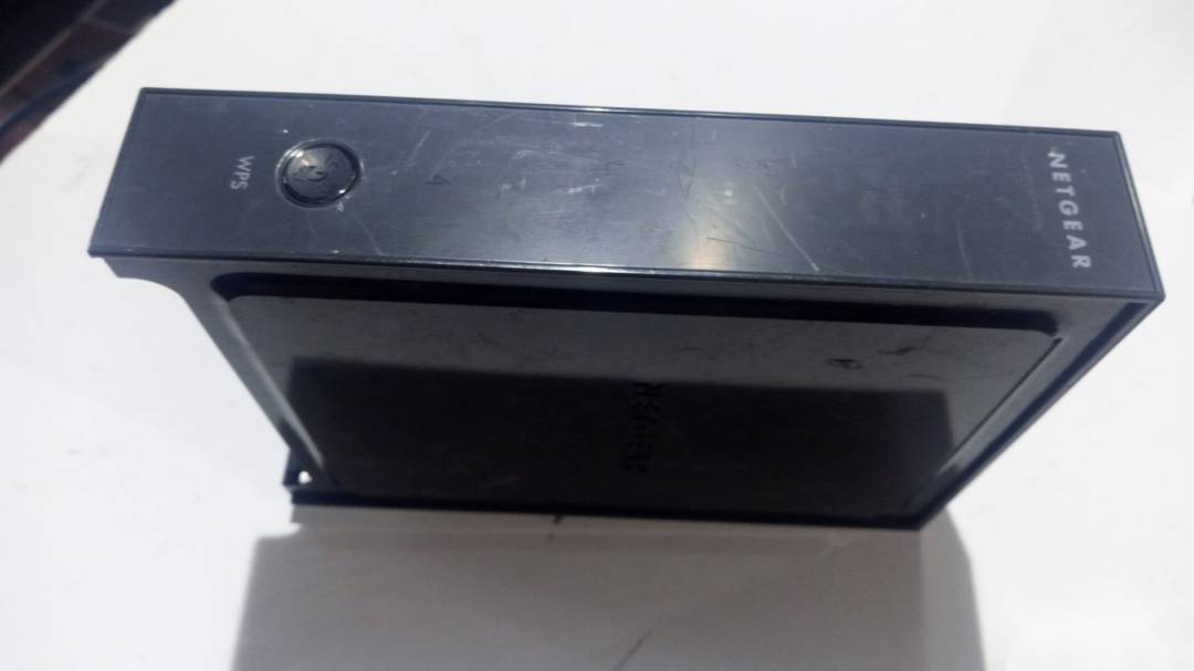 Wi-Fi-роутер Netgear WNR2000 v2