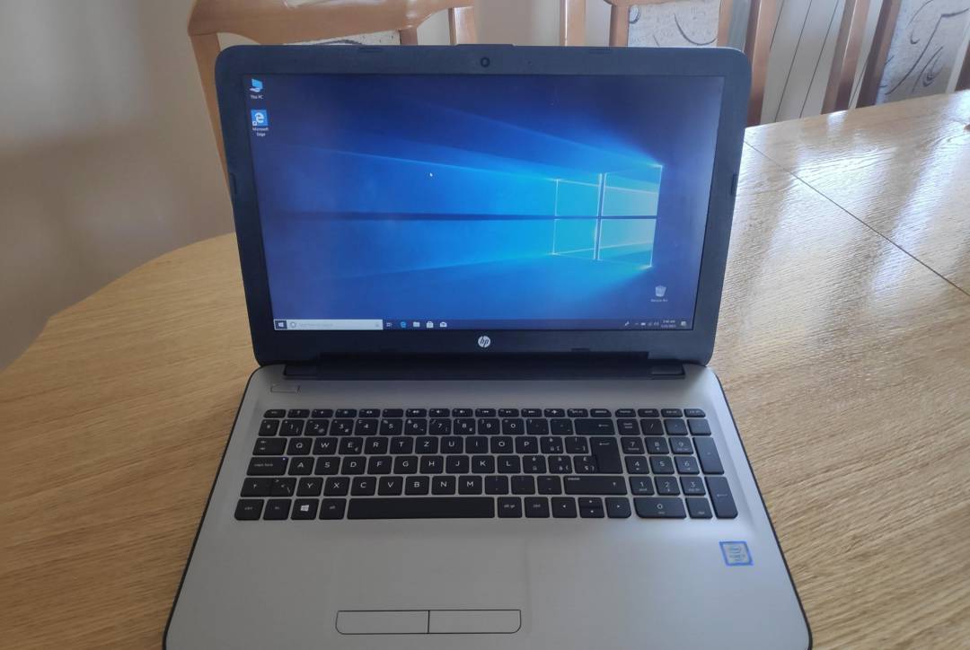 Laptop HP Pavilion 15 i7-6500U / 16 GB / 256 GB SSD