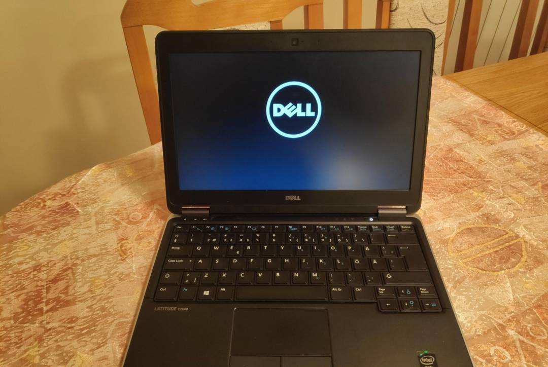 Ноутбук Dell Latitude E7240 i7-4600U / 8 GB / 128 GB SSD