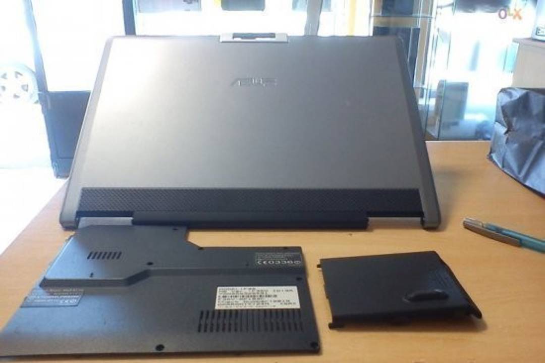 Delovi za laptop Asus F3S