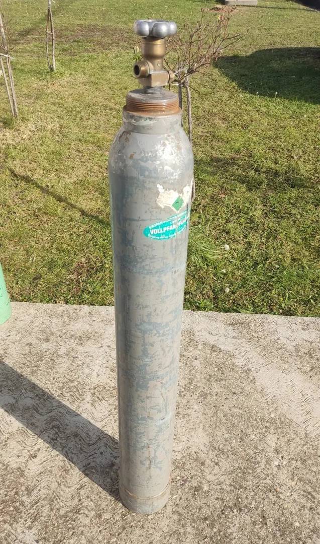 Butelie CO2 13–13.4 l