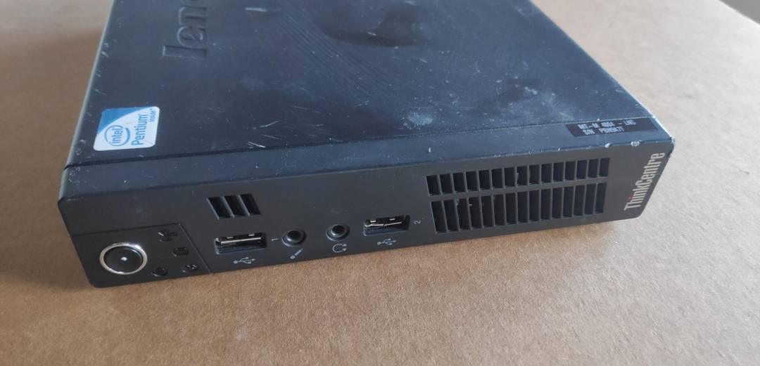 Mini PC Lenovo ThinkCentre M72e G2030T 2.6 GHz / 4 GB / 500 GB HDD