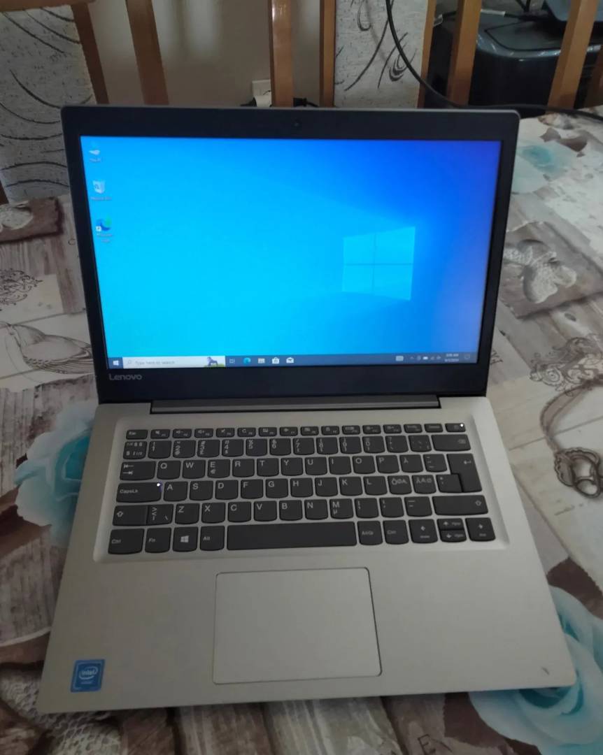 Laptop Lenovo IdeaPad S130-14IGM Celeron N4000 / 4 GB / 128 GB eMMC