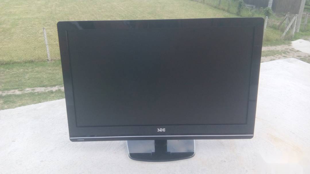 Телевізор Seg 24" DVB-T
