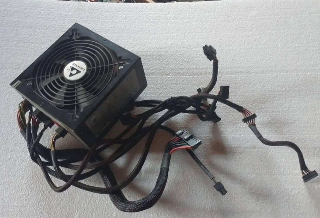 Захранване за компютър Chieftec 650 W