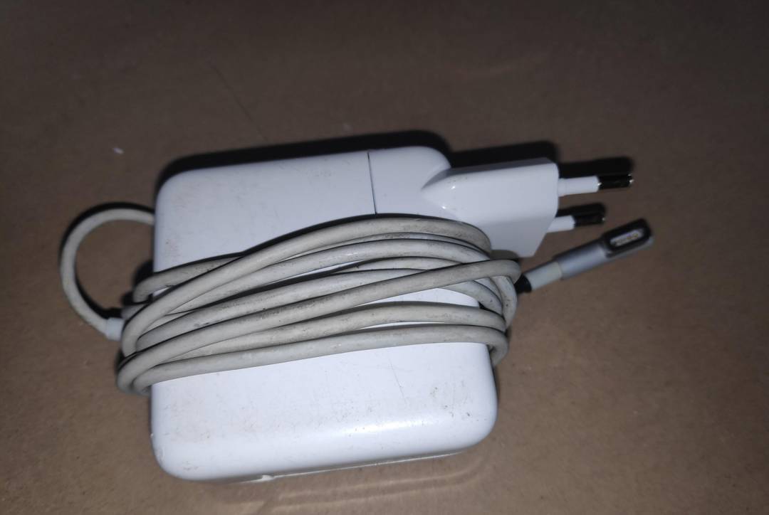 Încărcător laptop Apple MagSafe 45 W